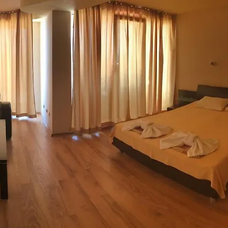 Hawaii Hotel Łozenec
